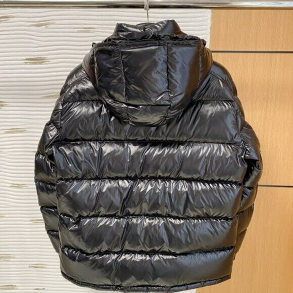 Moncler Maya short  down jacket - Picture 7 of 7